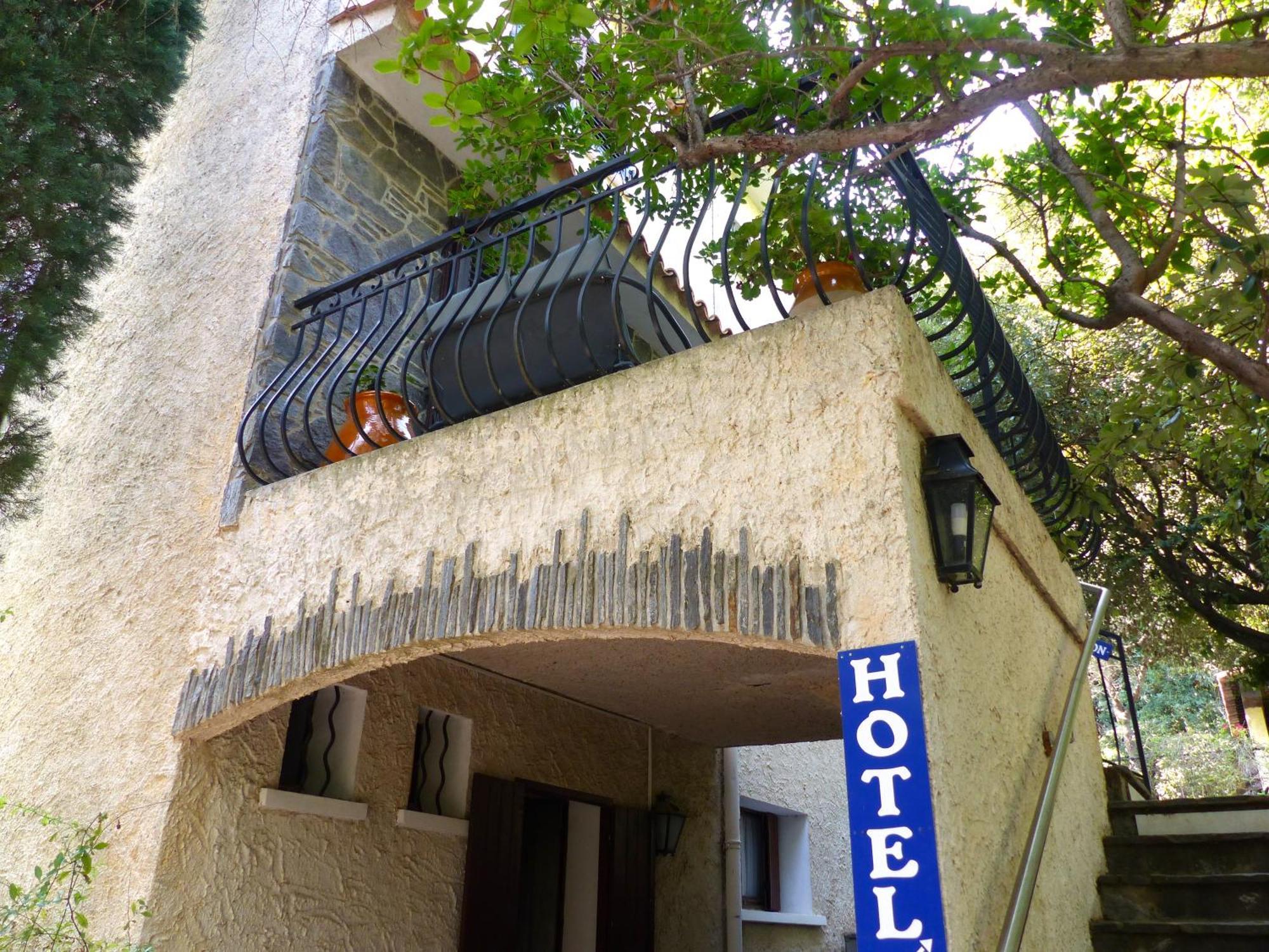 Hotel H\u00F4tel Cap Soleil Cavalaire-sur-Mer Exterior foto
